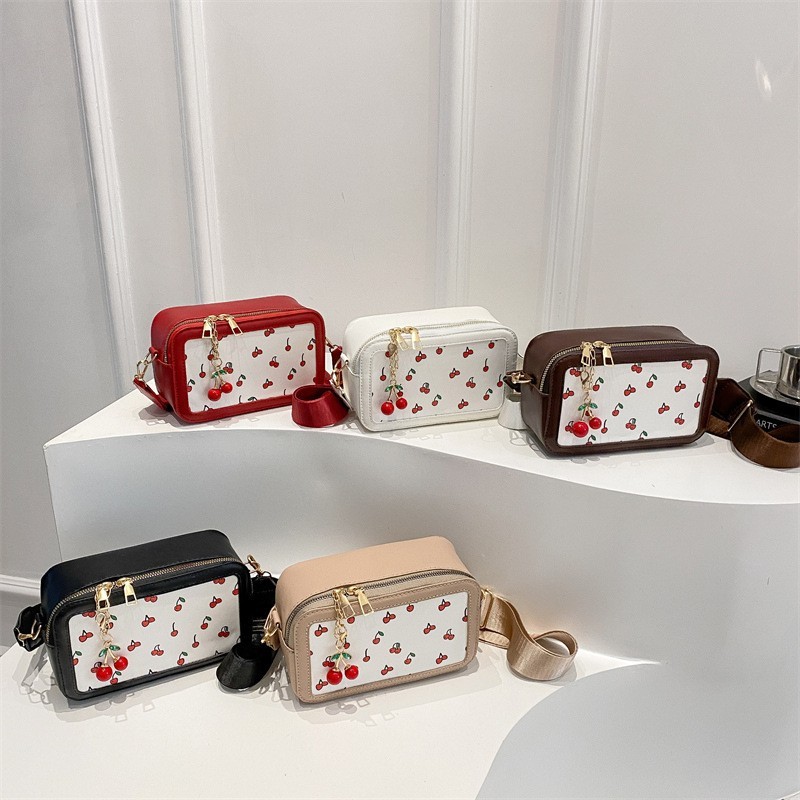 Cartera Cereza con LLavero XS-108