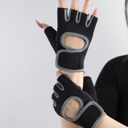 Par de Guantes Deportivos 741