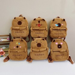 Mochila Afelpada de Capibara 2025-3