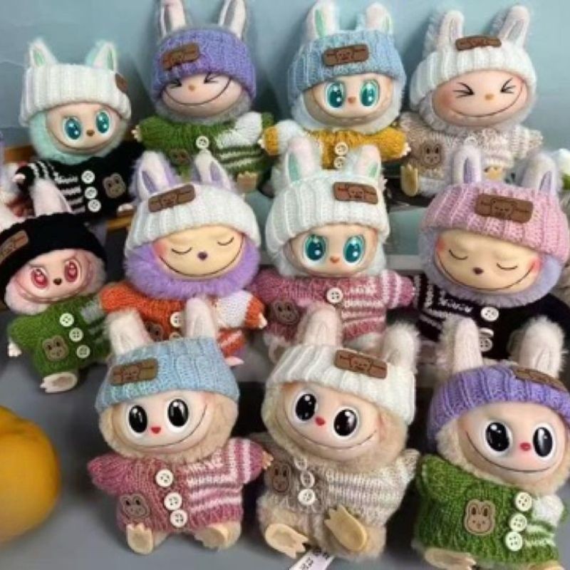 Labubu con Ropa Sentado 226 231