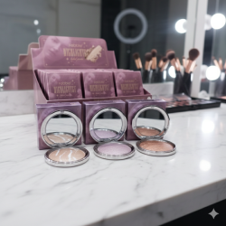 HIGHLIGHTER BAKED POWDER FC611A