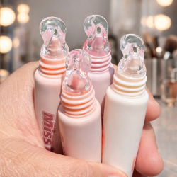 LIPGLOSS LIP OASIS MS-638 DUPE SHEGLAM- MISS LARA