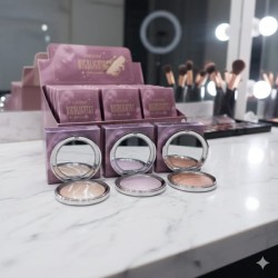 HIGHLIGHTER BAKED POWDER FC611A
